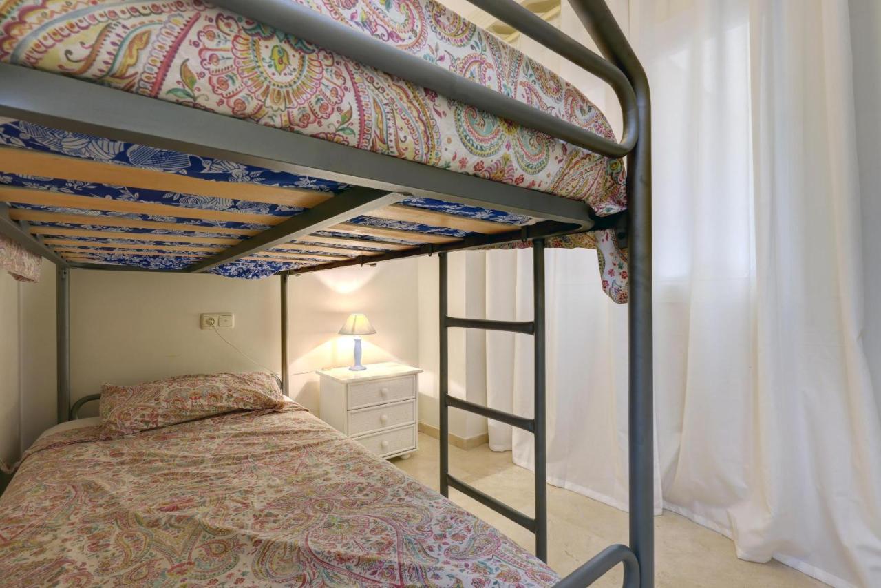 מארבלה First Line Beach Apartment מראה חיצוני תמונה