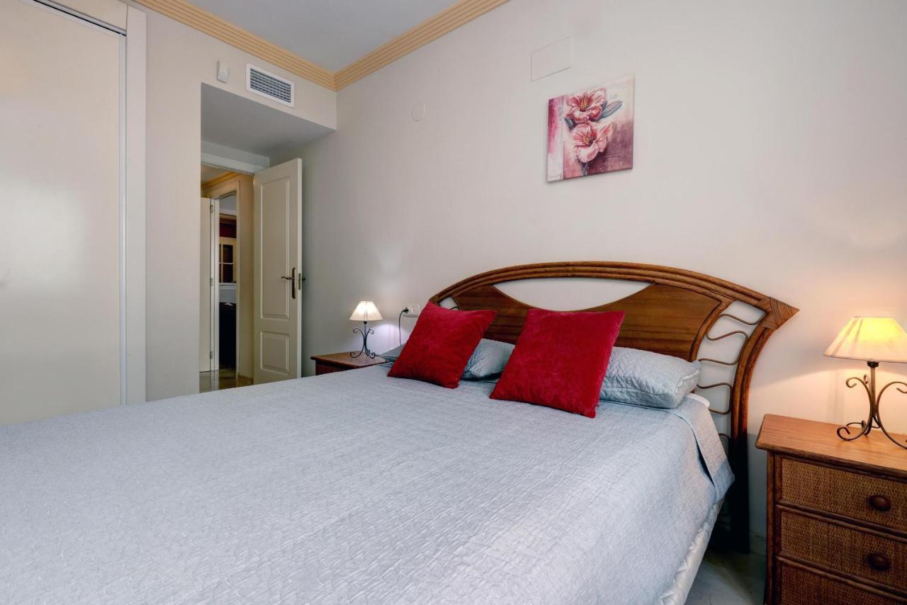 מארבלה First Line Beach Apartment מראה חיצוני תמונה
