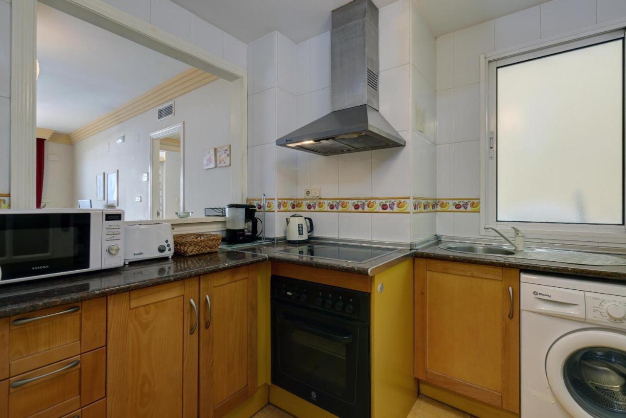 מארבלה First Line Beach Apartment מראה חיצוני תמונה