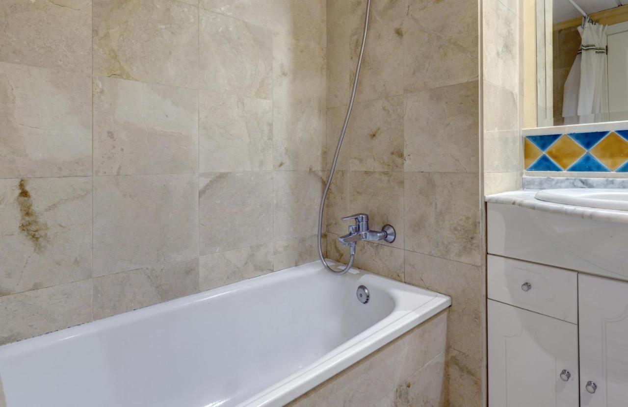 מארבלה First Line Beach Apartment מראה חיצוני תמונה