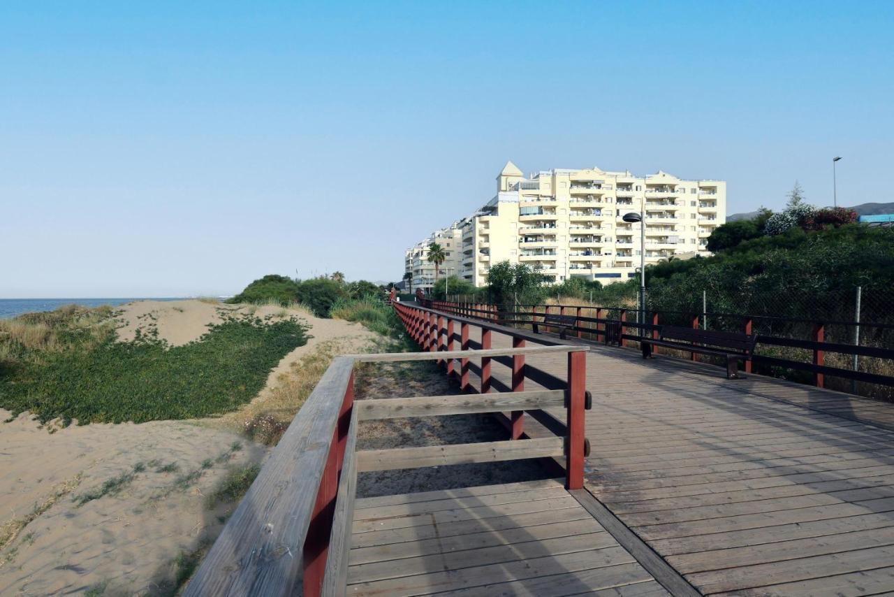 מארבלה First Line Beach Apartment מראה חיצוני תמונה